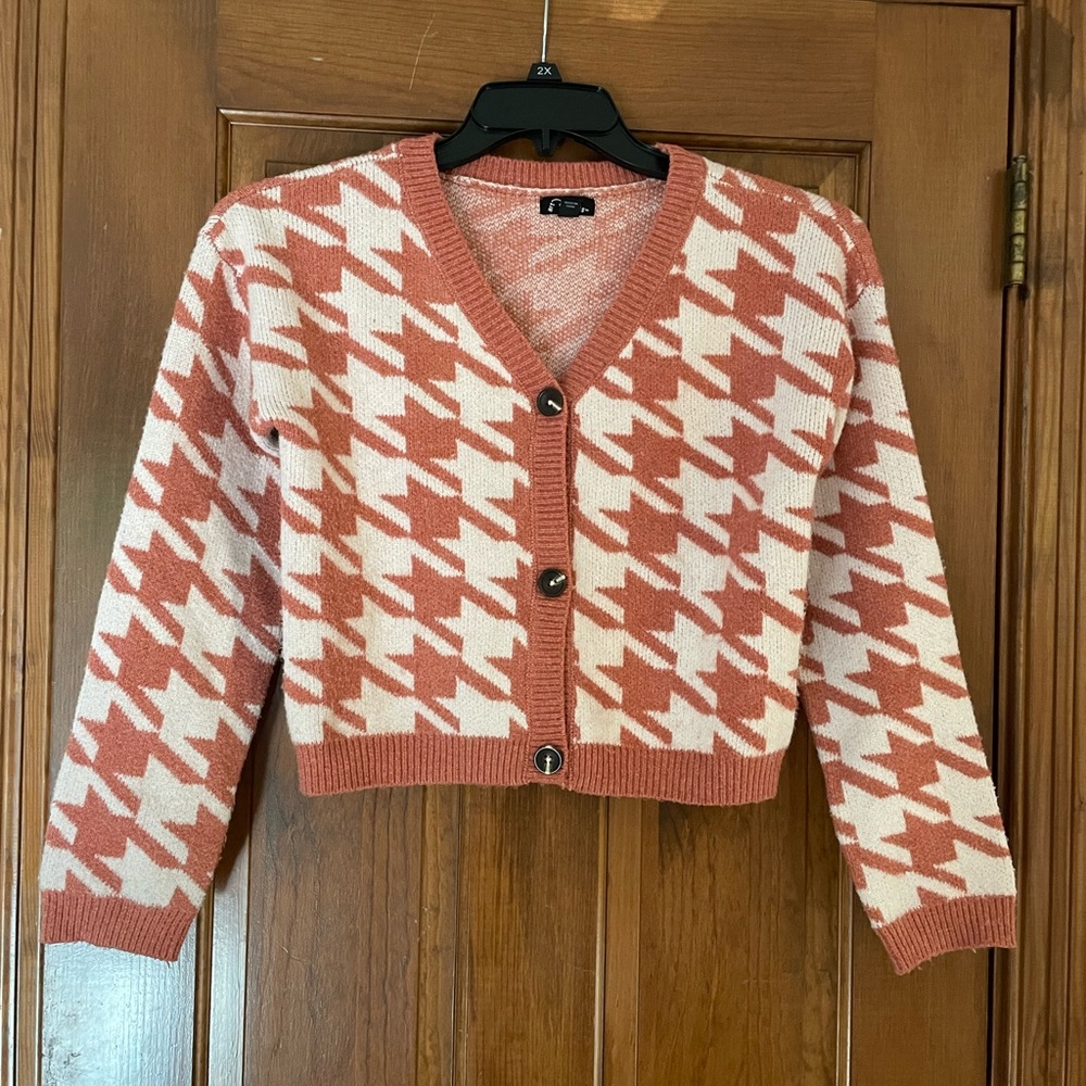 Art Class Coral/Cream‎ Houndstooth V-Neck Button-Up Cardigan, Size Girls XL (14)